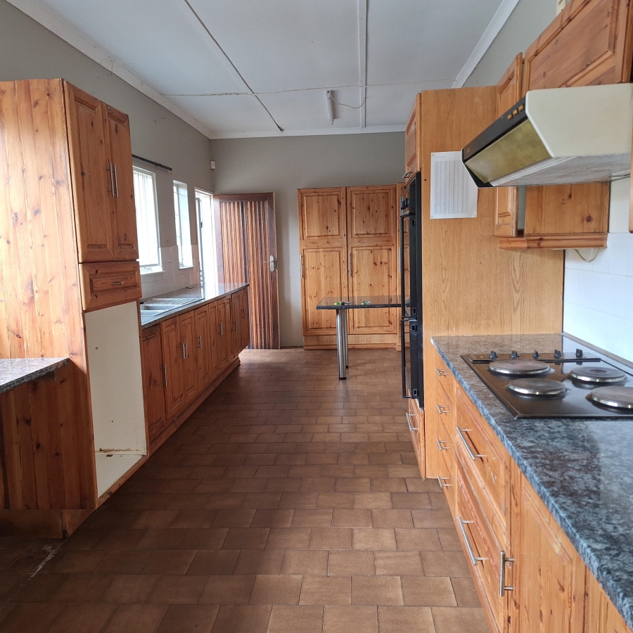 4 Bedroom Property for Sale in Frankfort Free State